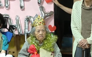 お誕生日。祝100歳！！