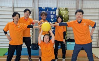 地域のソフトバレーボール大会に参加させていただきました。